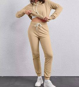 Conjuntos de Verano al por Mayor para Mujer: Sets Combinados de Estilo Urbano y de Viaje con Corte Moderno para Compradores de Streetwear en EE. UU. - Product Image 4