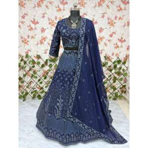 Dernier créateur Lehenga Choli avec de beaux vêtements indiens et pakistanais brodés - Product Image 3