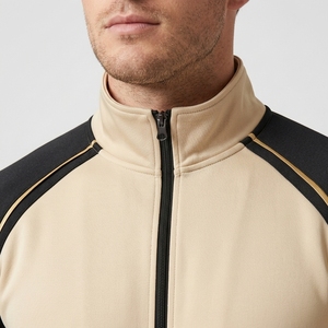Conjunto Deportivo de Dos Piezas con Chaqueta con Cierre y Pantalones Jogger, Detalles Dorados, Paneles en Contraste, Corte Ajustado, para Gimnasio, Entrenamiento y Jogging - Product Image 5
