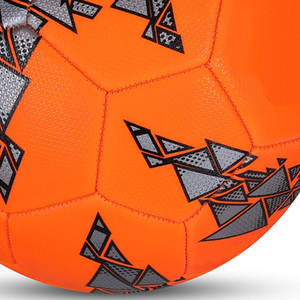 Balón de fútbol profesional oficial tamaño 5 con logo personalizado, impresión de logo personalizado, balón de fútbol pakistaní deportivo, tamaño 5, máquina. - Product Image 5