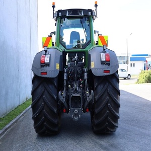 Tractor Agrícola Avanzado Fendt 828 Vario, Motor de Alto Rendimiento con Caja de Cambios Confiable para Tareas Agrícolas Pesadas - Product Image 4