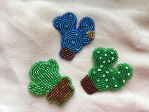 Breloques de sac brodées à la main en perles de rocaille pour femmes – Accessoires élégants en perles de rocaille - Product Image 4