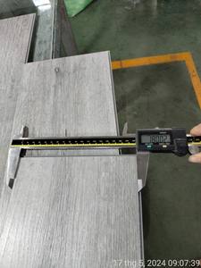 Suelos de vinilo SPC de lujo, fabricante vietnamita, impermeables, con sistema de clic - Product Image 2