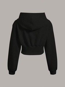 Haut court à capuche personnalisé pour femme, pull décontracté respirant avec laçage frontal, couleur unie, idéal pour l'automne - Product Image 5