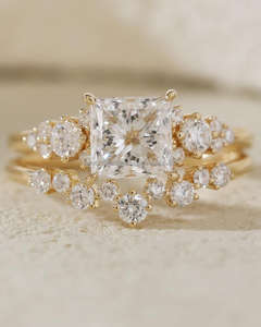 Anillo de Compromiso/Boda de Diamantes Amarillos en Oro de 14K, Estilo Vintage para Mujer, Corte Princesa, Diamante Cultivado en Laboratorio, Certificado IGI de Lujo - Product Image 1