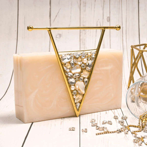 Bolso de mano de resina con asa dorada de calidad superior, hecho a mano, tamaño y color personalizados, por MULTI CRAFT, proveedor de India, arte nupcial, Eid - Product Image 1