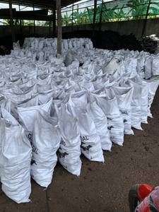 Charbon de bois activé en briquettes GREENFIRE de qualité supérieure en gros, à base de coque de noix de coco, pour grillades BBQ, faible teneur en cendres (2,5%), chaleur stable, fumée propre - Product Image 4