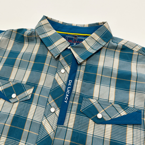 Chemise pour homme à carreaux avec tissu respirant et absorbant la transpiration - Product Image 5
