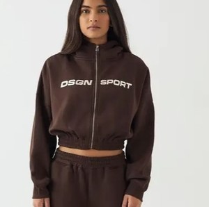 Conjunto Deportivo de Dos Piezas para Mujer, Top de Manga Larga y Pantalones a Juego, Diseño Personalizado, Fabricante OEM, con Puños Acanalados - Product Image 2