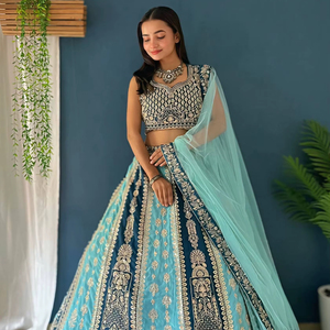 Lehenga Choli traditionnel pour femmes, longueur au sol, pour mariage et fêtes, fabriqué avec des matériaux recyclés et doté d'une protection solaire - Product Image 1