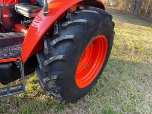 Tracteur agricole 4x4 multifonctionnel 85 CV Premium Rouge France 2024 avec chargeur frontal et transmission par engrenages, longue durée de vie, idéal pour l'agriculture - Product Image 3
