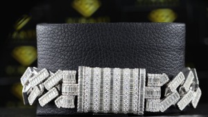 Pulsera de eslabones cubanos con moissanita de corte baguette y redondo en plata 925 - Product Image 4