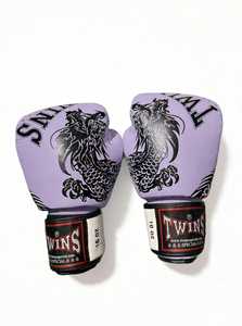 Guantes de Boxeo Rojos Personalizados al por Mayor, Hechos de Cuero Genuino con Cierre de Velcro para Entrenamiento y Sparring de Kickboxing y Artes Marciales - Product Image 3