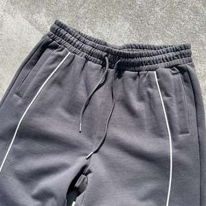 Pantalon de jogging ample en molleton 100% coton à rayures, coupe droite, style streetwear - Product Image 3