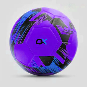 Ballon de football Oxva Industries de qualité supérieure, taille officielle, design professionnel durable, en PU thermocollé sans couture - Product Image 2