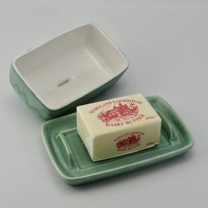 Elegante Mantequillera Estilo Rústico con Tapa Suave y Bandeja de Servicio Segura, Recipiente de Almacenamiento de Cocina con Estilo para Presentación de Mantequilla Fresca - Product Image 3