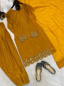 Ensemble Salwar en soie crêpe naturelle couleur moutarde pour femme, avec panneau frontal brodé, coupe ample, tenue traditionnelle indienne et pakistanaise pour Diwali - Product Image 5