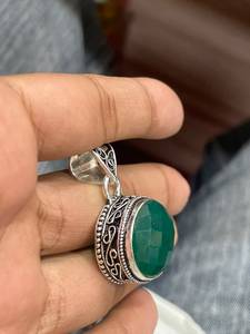 Wholesale Hot Selling <b>Vintage</b> Style Natural Stone Pendant Best price <b>Flash</b> Green Onyx Round Silver Pendant for Women Jewelry - Product Image 3