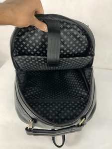 Sac à dos en similicuir avec poche avant et poignée supérieure - Product Image 6