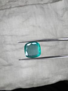 Émeraude verte zambienne antique de 4,80 carats, taille coussin, pour bagues, finement polie et lumineuse - Product Image 2