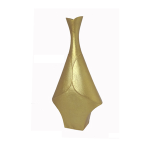 Vase décoratif en aluminium conçu par des designers pour un style et une décoration résidentiels élégants - Product Image 4