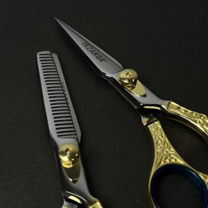 Kits d'outils de coiffure les plus demandés : ensembles de ciseaux de barbier en acier inoxydable personnalisables pour la coupe, l'éclaircissement et la finition des cheveux - Product Image 5