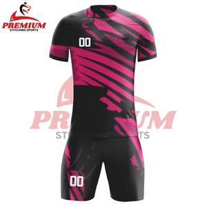 Ensemble d'uniformes de football de haute qualité à manches courtes, 100 % polyester, séchage rapide, uniformes de football sublimés et logo personnalisé - Product Image 6