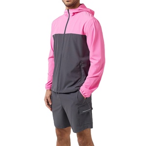 Personalizado OEM hombres ligeros cortavientos con capucha y pantalones cortos de secado rápido conjunto transpirable al por mayor cortavientos impermeable deporte Twinset - Product Image 3