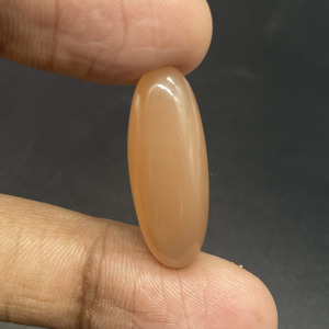 HAYAAT GEMS - Cabujón de Piedra Lunar Melocotón Natural con Corte Ovalado |   Gema Pulida Lisa de 20.5x10x6.6mm y 14.25 Quilates para la Fabricación de Joyas - Product Image 4