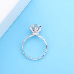 แหวนมงกุฎมอยซาไนต์โรสโกลด์ 14K สำหรับผู้หญิง RITZIN สุดหรู ดีไซน์โดดเด่น เหมาะสำหรับงานหมั้นและงานแต่งงาน - Product Image 3