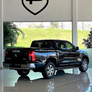 Mitsubishi Triton Katana, camioneta 4x4 robusta, 190 hp, motor 2.4 Turbo Diésel |   Transmisión Automática de 6 Velocidades |    Rueda LHD RHD4x4 - Product Image 6