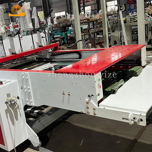 Machine de fabrication de sacs en plastique thermoscellables et découpés entièrement automatique à grande vitesse pour sacs à poignée - Product Image 3