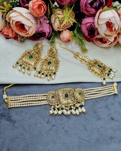 Traditional Indian Copper <b>Jewelry</b> <b>Set</b> Square Choker <b>Pearl</b> Bead Necklace With Dangle Earrings & Mang Tika Gold Plated <b>Jewelry</b> <b>Set</b> - Product Image 2