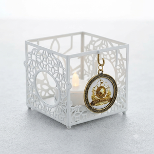Support de bougie chauffe-plat en métal blanc découpé en forme de cube, lanterne carrée géométrique à treillis, centre de table décoratif - Product Image 2