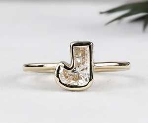 เพชรคุณภาพสูง IGI Certified 14K ทองคำขาว E VVS1 เพชรเลี้ยงในห้องปฏิบัติการ ฝังแบบ Bezel Setting ของขวัญวันหมั้น วันแต่งงาน วันเกิด สำหรับเธอ - Product Image 1