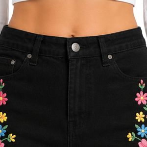 Shorts en jean taille haute pour femmes noires avec broderie florale colorée, shorts décontractés d'été, fabricant OEM ODM sur mesure - Product Image 5