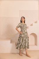 Robe longue en coton plissé vert tropical pour femmes