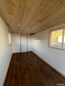 Studio de bureau en conteneur maritime, se transforme facilement en mini-maison entièrement fonctionnelle. LIVRAISON GRATUITE À TOUTES LES RÉGIONS. - Product Image 3