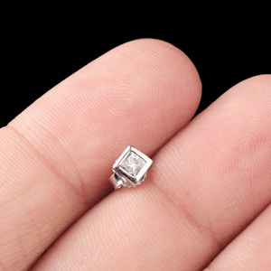 ต่างหูเพชรทรงสี่เหลี่ยมเจ้าหญิง 14K ทองคำขาวแท้จาก Memoria Jewels ขายส่ง - Product Image 5