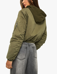 Blouson bomber court zippé personnalisé en tissu tissé, coupe ample, à capuche, effet dégradé, style streetwear, coupe-vent pour femme - Product Image 2