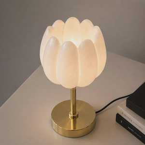 Flower Shape Resin Table Lamp Contemporary Design Indoor Lighting Entryway Decor Modern Home Accent Light - Product Image 2