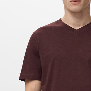 T-shirt Homme à Manches Courtes, Col en V, Design Tendance 2026, Personnalisable avec Logo, Matière Douce, Prix Abordable, Vêtement Décontracté - Product Image 3