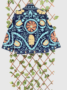 เสื้อแจ็คเก็ตกำมะหยี่ปักลายดอกไม้ คอจีน ไซส์ใหญ่สำหรับผู้หญิง ใส่ได้ในฤดูใบไม้ร่วง ความยาวปกติ แขนเก้าส่วน - Product Image 2