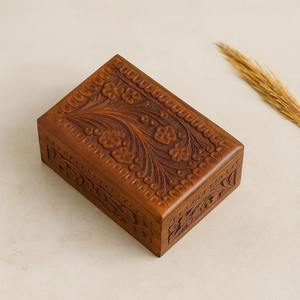 Boîte de rangement en bois de qualité supérieure avec serrure et clé pour un stockage sécurisé des documents et des objets de valeur - Product Image 6