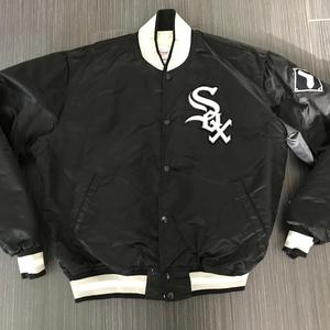 Blouson Bomber Unisexe en Satin Personnalisé avec Broderie Sportive sur le Devant, Respirant et Écologique pour le Printemps - Product Image 4