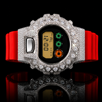 Montre numérique de luxe Hip Hop audacieuse à quartz, cadran carré en cristal saphir, lunette en alliage argenté glacé, bracelet rouge étincelant, étanche 10 bars