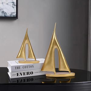 Adorno de Velero Contemporáneo, Figura Decorativa de Barco para Mesa de Sala de Estar, Oficina y Decoración Costera - Product Image 1