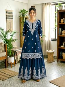 Conjunto de Kurta Sharara Bordado para Mujer, Ropa Étnica de Diseñador, Ropa de Fiesta, Traje Tradicional Indio Salwar con Bordado Blanco Intenso - Product Image 4
