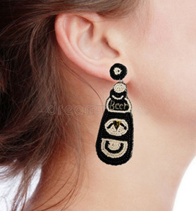 Pendientes de Alta Calidad con Forma de Botella de Cerveza Clásica, con Cuentas y Bordados a Mano, Multicolores, Unisex, para Bodas y Fiestas - Product Image 4