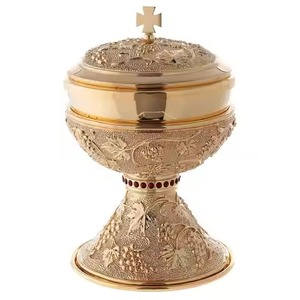 Ciborio de Latón Hecho a Mano para la Comunión, para la Adoración y Ceremonias Espirituales - Product Image 3